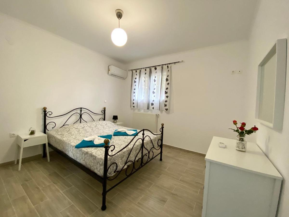 Coralli Pentati 2 "Dimitris Apartments" Luaran gambar